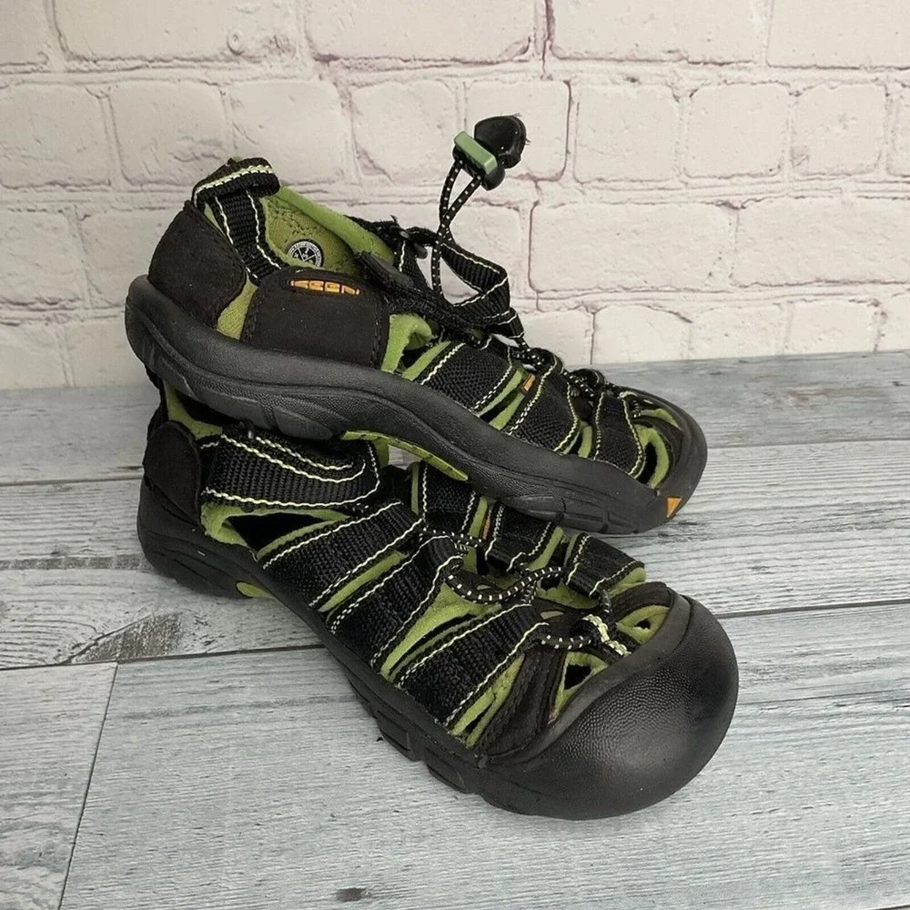 Keen Newport H2 Unisex Kids Green/Black‎ Waterproof Hiking Sandals Size Youth 2